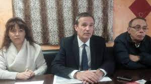 Les élections législatives partielles en cours montrent un retour à la structure bipartite gauche droite après les bouleversements de la présidentielle 2017. Nicolas Dupont Aignan A La Rencontre De Ses Militants Du Puy De Dome