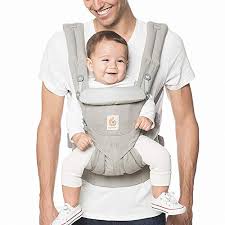 Meghan markle has undoubtedly had a tumultuous few weeks. Meghan Markle Toted Baby Archie In This 140 Ergo Baby Carrier Fatherly
