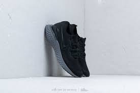 An updated flyknit upper conforms to your foot with a minimal, supportive design. Men S Shoes Nike Epic React Flyknit 2 Black Black White Gunsmoke Footshop