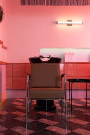 Supercuts has a conveniently located hair salon at victoria lane center in menlo park, ca. Qali Hair Salon Is The Lovechild Of Art Deco And Cyndi Lauper