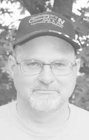 Tom Loos's Instagram, Twitter & Facebook