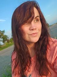 Becky (@rebeccaseabolt88)