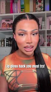 YOU ARE VERY WELCOME 💋💅🏽✨ @Fenty Beauty Fu$$y Heat gloss #makeuphacks  #makeup #beauty #glam #hack #lipgloss #trythis #makeuptutorial #tutorial