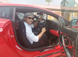 Ari 2 ak dh post kan kereta mewah milik pemain bola sepak dunia.ni ak post kan kereta artis2 malaysia pulak.jom layan. Impian Jadi Kenyataan Lamborghini Merah Milik Shuib Sepahtu