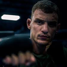 Simple boxing techniques with coach Keith Trimble #guccilaflare  #teamlaflare #boxing #mma #kickboxing #boxingtechnique #gammalabs #gfuel