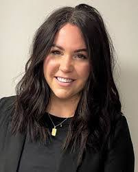 Danielle Speakman's Instagram, Twitter & Facebook