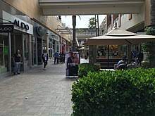 Operates over 750 department stores under iconic brand names including macy's, bloomingdale's, and bluemercury in macy's, inc. Fashion Valley Mall Wikipedia