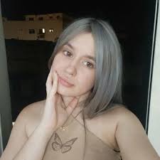 Jillian Calvert's Instagram, Twitter & Facebook