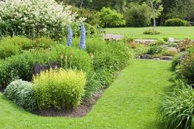 Landscaping And Yard Services Garden Landscape Design Landscape Design Services Front Yard Landscaping