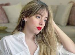 فرح الزاهد ممثلة مصرية ولدت في القاهرة، هي ابنة شيرين المنزلاوي زوجة طلعت زكريا واخت الفنانة هنا الزاهد. ÙØ±Ø­ Ø§Ù„Ø²Ø§Ù‡Ø¯ Ø´Ù‡Ø±Ø© Ø´Ù‚ÙŠÙ‚ØªÙŠ Ù‡Ù†Ø§ Ø£Ø¶Ø±ØªÙ†ÙŠ ÙˆÙ„Ù… Ø£Ø¯Ø®Ù„ Ø§Ù„ØªÙ…Ø«ÙŠÙ„ Ø¨Ø§Ù„ÙˆØ³Ø§Ø·Ø© Ø§Ù„ÙˆØ·Ù† Ø§Ù„ÙŠÙˆÙ…