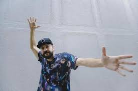 Gabriel O Pensador Relanca Livro Em Fortaleza Verso Diario Do Nordeste