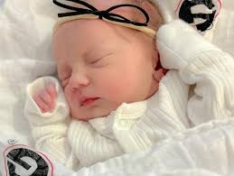 If you were your baby, what would you name her? 😘  [#baby](https://web.facebook.com/hashtag/baby?__eep__=6&__cft__[0]=AZVxVBKqaYYtS8omQqLaWH4VooyKnW5GyAJ9e_U-K18gJwgAfpOf5Y9gwwdcqtnW0Uzij72NdW5HMz_5rU8qWDQEGlBqsz6xIPzRmfvYB318LHacs9i9u4HYOXp-T02f  ...