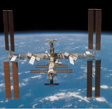 Ein außenposten der menschheit im all, zugleich ein fliegendes labor mit exzellenten möglichkeiten für wissenschaft. Raumstation Iss Bald Offen Fur Private Firmen Welt