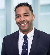 Kyle Walton's Instagram, Twitter & Facebook