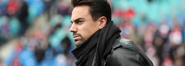 Diego benaglio wird von andy maschek befragt. Diego Benaglio Kann Sich Eine Ruckkehr In Die Schweiz Vorstellen