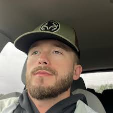 What has 5 toes and isn't your foot? . . . . . . . . . . . . . My foot