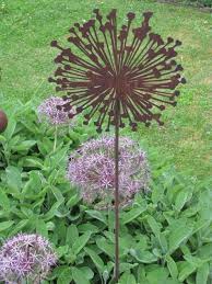 Edelrost Gartenstecker Zierlauch Allium Metall Gartenstab Dekostab Mit Bildern Gartenstecker Edelrost Rost Deko Garten