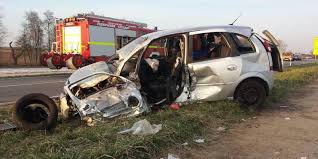 Check spelling or type a new query. Loractu Fr Moselle Une Mere Et Sa Fillette De 3 Ans Tuees Un Garcon De 5 Ans Entre La Vie Et La Mort