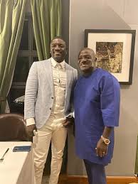 Gunmen sprayed general katumba wamala's car with bullets, killing his daughter who was in the vehicle with him as well as the driver. Chimpreports Auf Twitter Updates Singer Akon Meets His Look Alike Gen Katumba Wamala Genwamala Another Toast To Humanity Finally Met My Brother And A Friend To Uganda Akon Chimpreportsnews Uganda Visituganda Https T Co Gpd2zp5gj4
