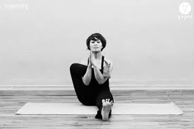 Ardha Vamadevasana Seated Knee To Chest Pose Yogea Yoga Outside Of The Box Yoga Inspo Yoga Asanas Yoga