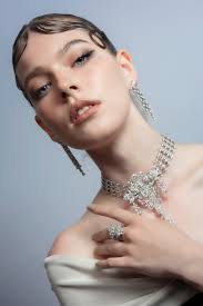 Get a preview of what to expect at the 72nd Bangkok Gems & Jewelry Fair!  The press conference runway was a showcase of brilliant designs from top  brands, including Beauty Gems, PRIMA,