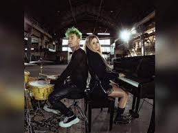 One of the famous canadian singers and musicians, avril lavigne's dating rumours with mod have recently been confirmed. Avril Lavigne Is Dating Mod Sun English Movie News Times Of India