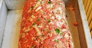 Meatloaf is best cooked at 350 or 375 versus 400. Pin On Beef Lamb Veal