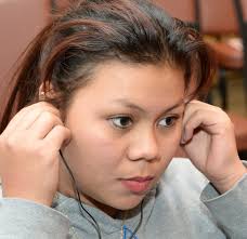 Old-school innovation aids Spanish-speaking families