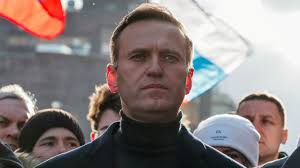 Alexej nawalny nach vergiftung aus künstlichem koma geholt! Alexei Navalny Poisoning Of Putin Critic Fits A Pattern Of Behaviour In Russia World News Sky News