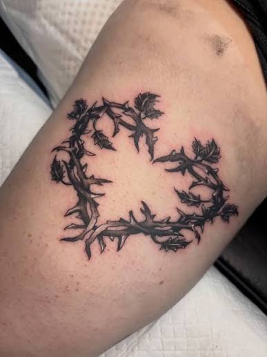 Spooky matching thorn heart tattoos for the most fun brother and sister ever!🖤🦇 Thank yall for visiting me!🥹 . . . . #darkart #houstontattoo #flashtattoo #darktattoo #blackwork #tattooart #goth #darkartists #gothart #gothtattoo #thornheart