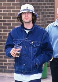 Both brothers have gone on to solo acts, and liam has become something of a fashion icon, mostly for his '90s looks. Liam Gallagher S Best Parkas Coats And Outerwear British Gq