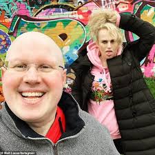 Does rebel wilson have a child? Rebel Wilson Trifft Sich In London Mit Matt Lucas Dem Co Star Der Brautjungfern Aktuelle Boulevard Nachrichten Und Fotogalerien Zu Stars Sternchen