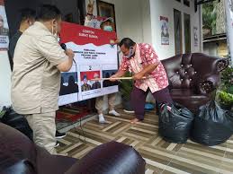 Proses distribusi logistik oleh komisi pemilihan umum (kpu) memasuki tahap baru. Coblos Kandidat Yang Posisinya Paling Tengah Nomor Urut 2