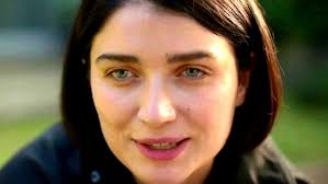 She begins an affair with her boss and strikes up an unlikely friendship with his. The Ending Of Behind Her Eyes Explained