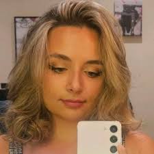 Anne Shoemaker (@themyzta)