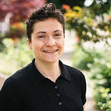 Jackie Goldman's Instagram, Twitter & Facebook