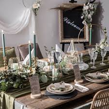 Romantische Hochzeitsdeko Im Landhausstil In 2020 Hochzeit Im Landhausstil Hochzeitsdeko Hochzeit
