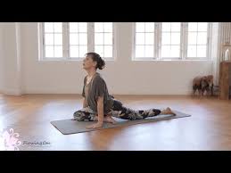 Some examples of flow yoga in flow yoga classes you often find yourself holding yoga poses. Flowing Om Mallorca Reise Yoga Fur Die Seele Youtube