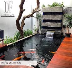 Bahan yang dipilih sebagai bahan pembuat kolam ikan harus selaras dengan ikan peliharaan. Tukang Taman Surabaya Jasa Pembuatan Taman Surabaya