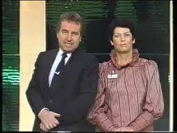 Join facebook to connect with ernie sigley and others you may know. Wheel Of Fortune Hosted By Ernie Sigley 1983 Part 1 Of 2 Youtube