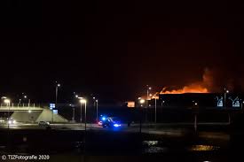 Brandhoff in zwaag snel gevonden met telefoonboek.nl. Uitslaande Brand Moso Bamboo Op Zevenhuis In Zwaag Naast Gelegen Pand Ook In Brand Updates Onswestfriesland