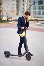 The price tag was a major barrier to adoption, coming in at $4,950 when it was first released. E Scooter Segway Ninebot E22e Schwarz Ohne Strass
