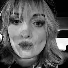 She is ridiculous- when you are a professional grifter no one believes  anything you say