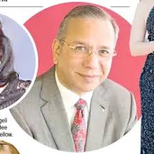 ROTARIANS HONOR GENEROUS DONORS