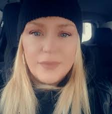 Barbie Shull's Instagram, Twitter & Facebook