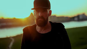 Meine mutter stammt aus dublin, da steckt es in meiner herkunft. Sing Meinen Song 2021 Gentleman Im Portrat Alle Infos Zum Reggae Sanger