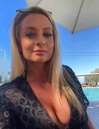 😀Hi, I'm new Can we be friends. I need a friend no matter the age..contact  me now, am waiting baby 💙💙🌹 https://hopp.bio/whatsapcallme