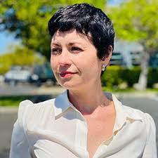 Amelia Bunch's Instagram, Twitter & Facebook