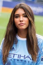 This is the young madison beer when she was a child. Madison Beer Wallpapers Wallpaper Cave