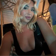 Ella Kemp (@ellajaynekemp) • Facebook